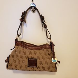 Doone and Bourke purse